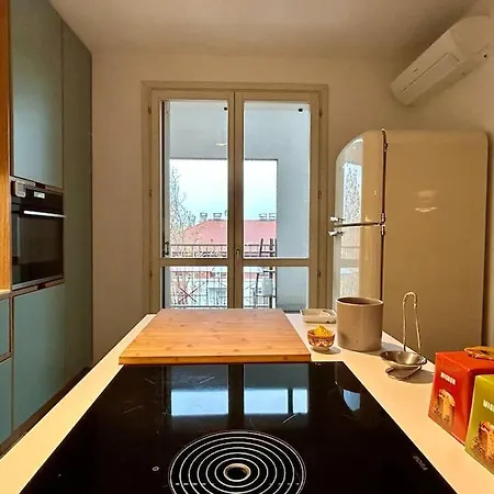 Apartment Cozy Attic At The End Of Via Savona Milan