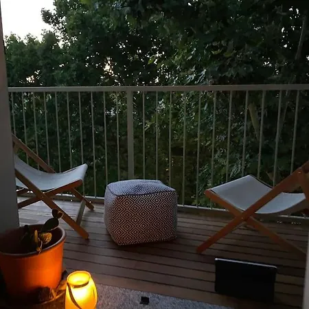 Cozy Attic At The End Of Via Savona アパート