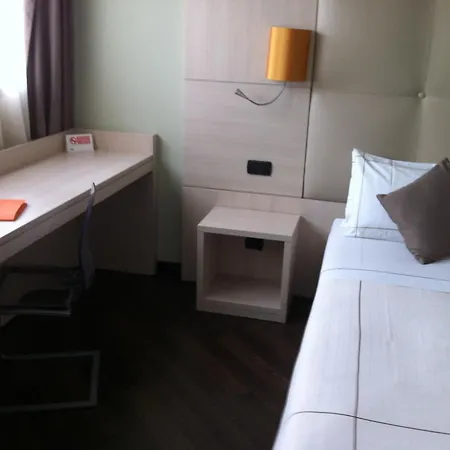 Acca Palace - Aa Milano