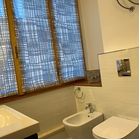 Kibilu - Via Pastorelli Mailand