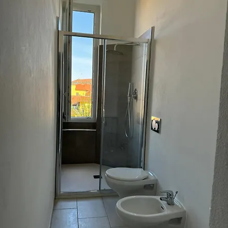 New With Balcony, Isola Bosco Verticale