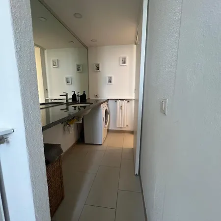 New With Balcony, Isola Bosco Verticale 米兰