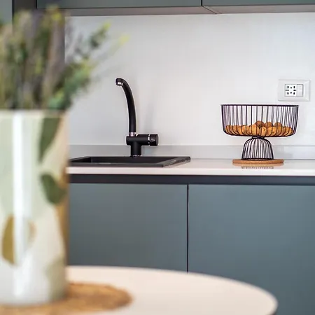 Keys Of Italy - Corsica 5 / Cocoon Milano