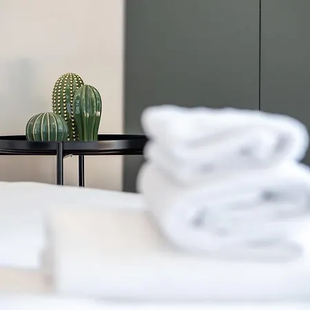 Keys Of Italy - Corsica 5 / Cocoon