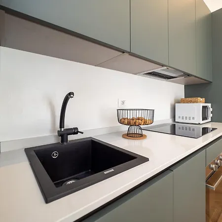 Keys Of Italy - Corsica 5 / Cocoon Milano