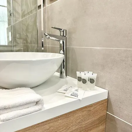 Le14 Duomo-loreto Acomfortable Milano