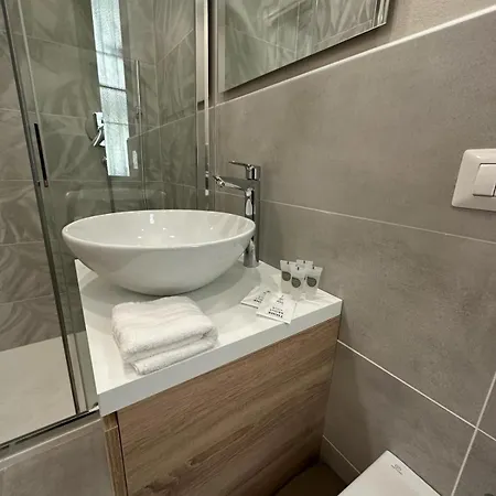 Le14 Duomo-loreto Acomfortable Milano