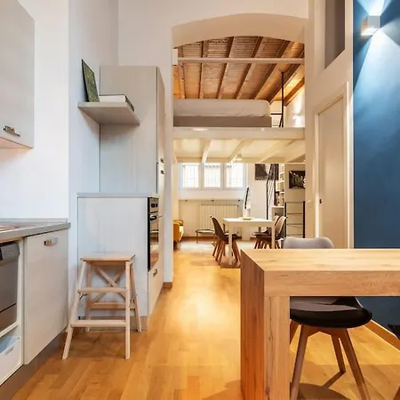 Serena's Blue In Dergano Apartment *