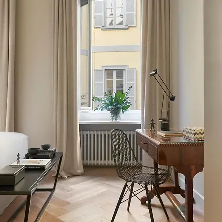 Crossing Manzoni 4* Milano