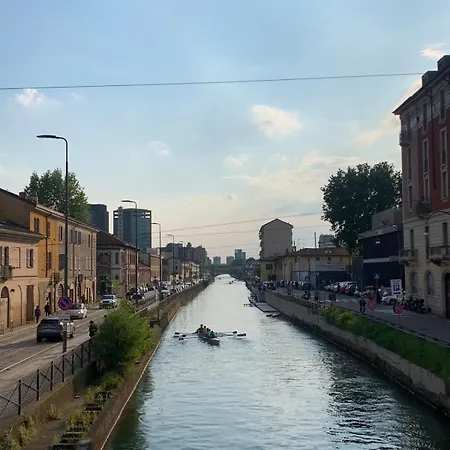 Adele In Darsena Lejlighed Milano