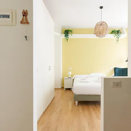 Gerusalemme M5 Yellow With Closed Balcony! * Milaan