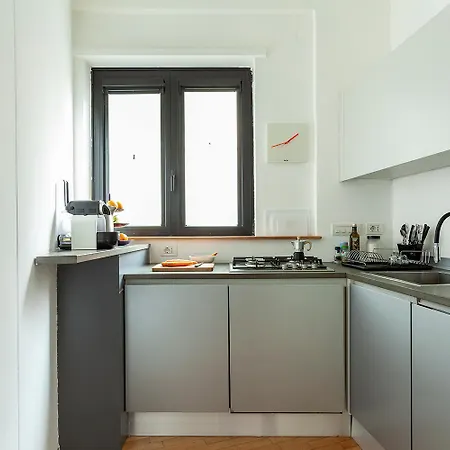 شقة Duplex Luminoso In Zona Residenziale ميلان