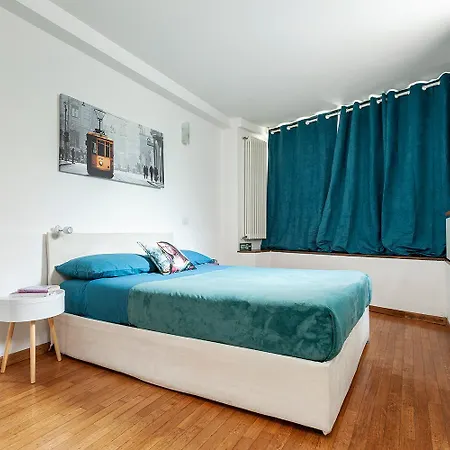 Duplex Luminoso In Zona Residenziale شقة ميلان