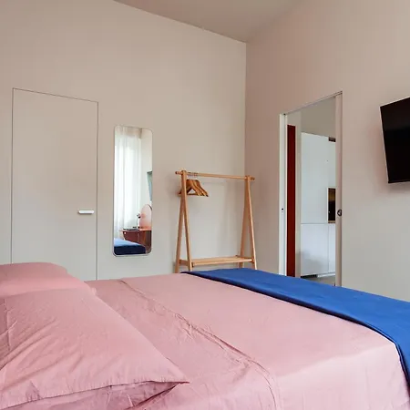 Giulio's Hideaway - Close To Station * Milánó