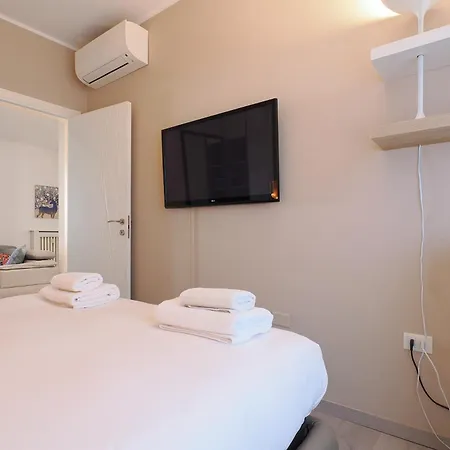 Apartment Mila Venosa Milan