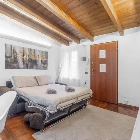 Lejlighed Tar5 -20 Minutes From Duomo- Design-elegant