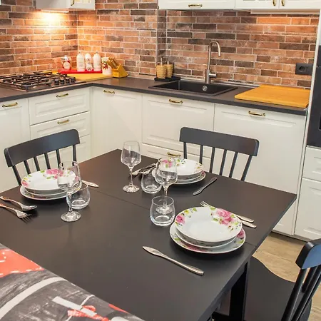 Accogliente A Pochi Passi Dalla Metro, San Siro E Con Aria Condizionata Milaan