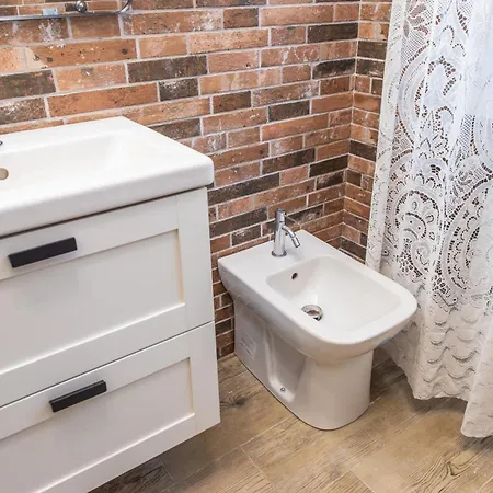 Accogliente A Pochi Passi Dalla Metro, San Siro E Con Aria Condizionata * Milaan