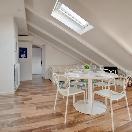 Just Urban - Stunning Penthouse With Balcony - Porta Venezia Appartamento