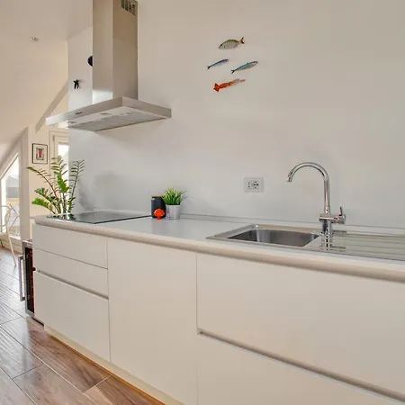 Just Urban - Stunning Penthouse With Balcony - Porta Venezia