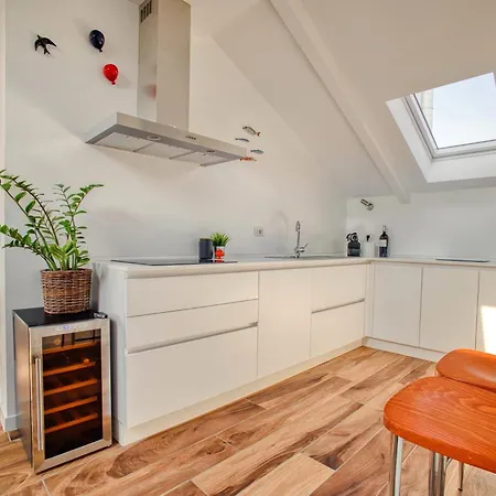 Just Urban - Stunning Penthouse With Balcony - Porta Venezia