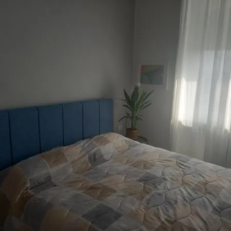 With Free Parking Garage - Con Parcheggio Incluso Nuovo Con 2 Da Letto E Due Bagni - New With 2 Bdrooms 2 Bathrooms- Jellow Subway Metro Gialla Porta Romana 3 Stops To Duomo *