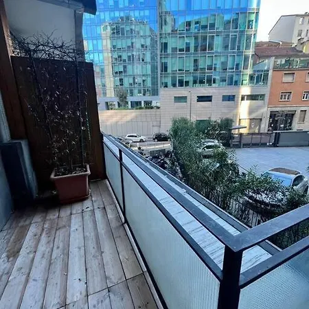 Modern - Walking Distance To Station Апартаменты Милан