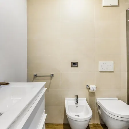 아파트 Penthouse Terrace Piranesi 4pax Wifi