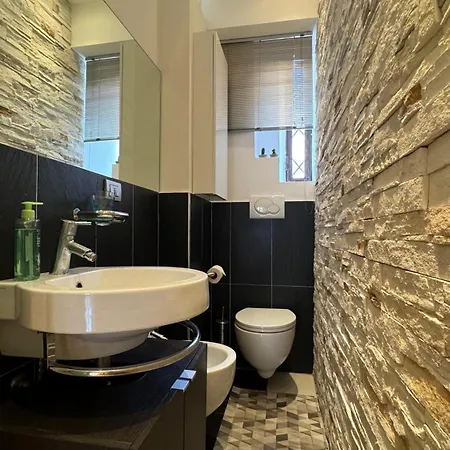 Travelers' House - Metro M4 - Linate - Citta Studi Milaan