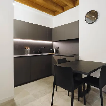 Appartamento Just Urban - Boutique With Parking And Gym Milano