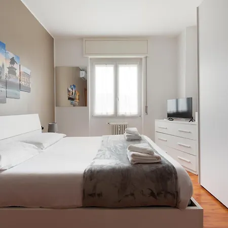 Guesthost - Cosy Milano- Bisceglie M1 Apartament *