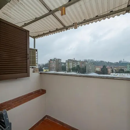 Xenia - Elegant Penthouse In Fiera Area Lägenhet