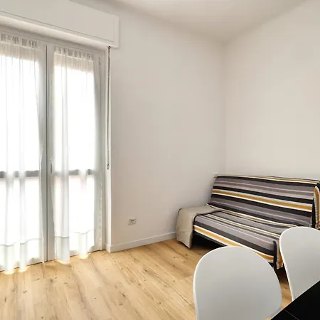 Joivy 1-bed With Balcony Near Subway شقة ميلان