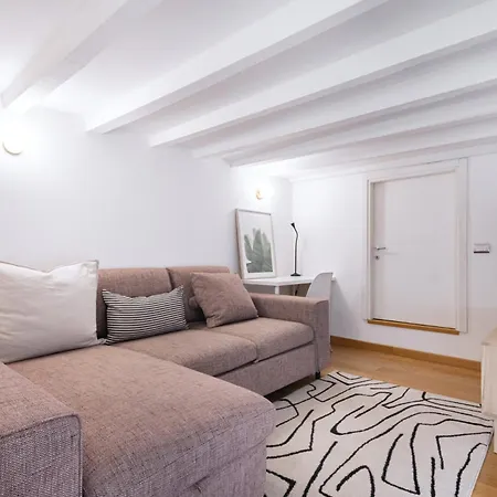 Easylife - - Monza 37 - Loreto Mediolan