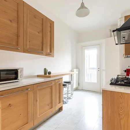 Beplace At Navigli Appartement