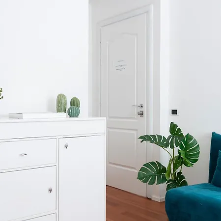 New! Lovely & Friendly In Center C *