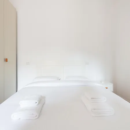 Guesthost - Porta Venezia Cosy Daire Milano