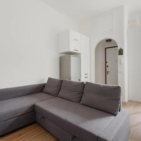 Guesthost - Porta Venezia Cosy Milano
