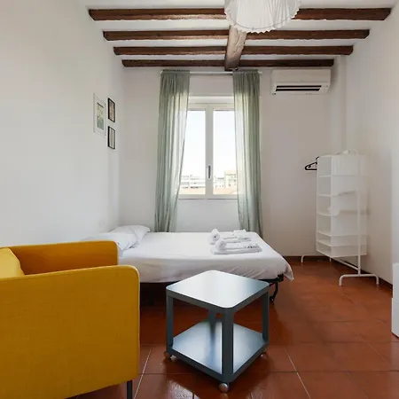 Guesthost - Savona District Comfy