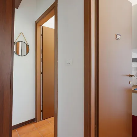 Guesthost - Savona District Comfy Mediolan