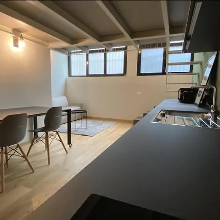 Modern Loft In Porta Venezia * Milan