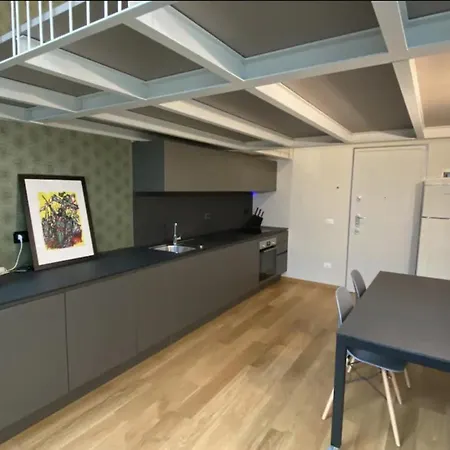 Modern Loft In Porta Venezia Apartment *