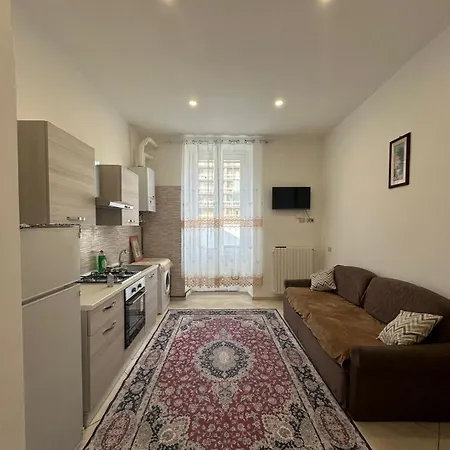 George Luxury דירה *