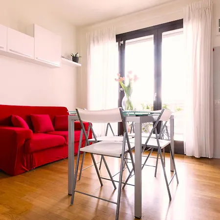 Bicocca Ultimo Piano Con Ampia Terrazza