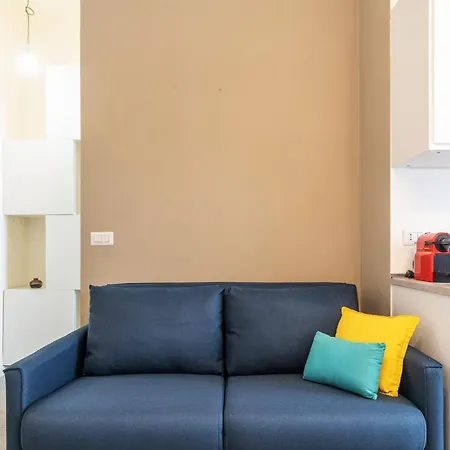 Flora Flexyrent Ac * Μιλάνο