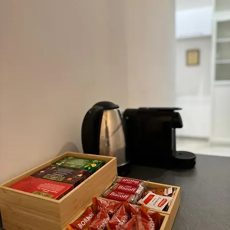 Four Bedroom In The Centre Of The *