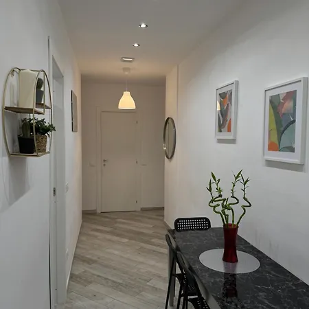 Four Bedroom In The Centre Of The Milán