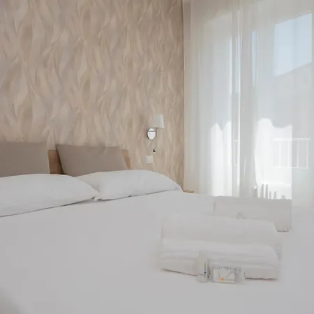 I Host - Campiglio 13 *