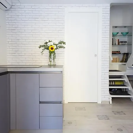 Quiet House In The Center - Porta Venezia Апартаменты Милан