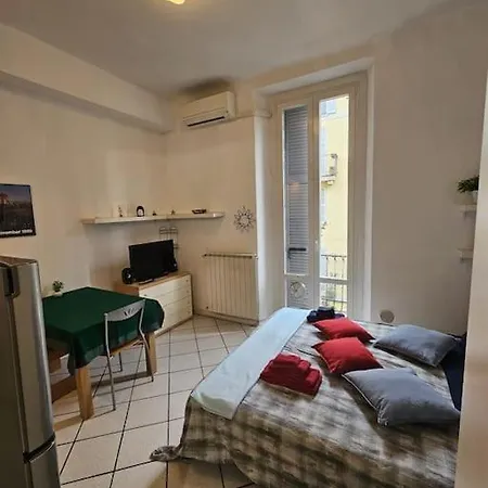 Porta Romana District Apartment Milan